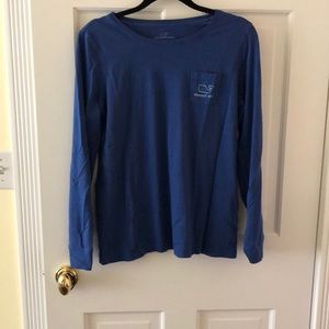 Vineyard vines tee